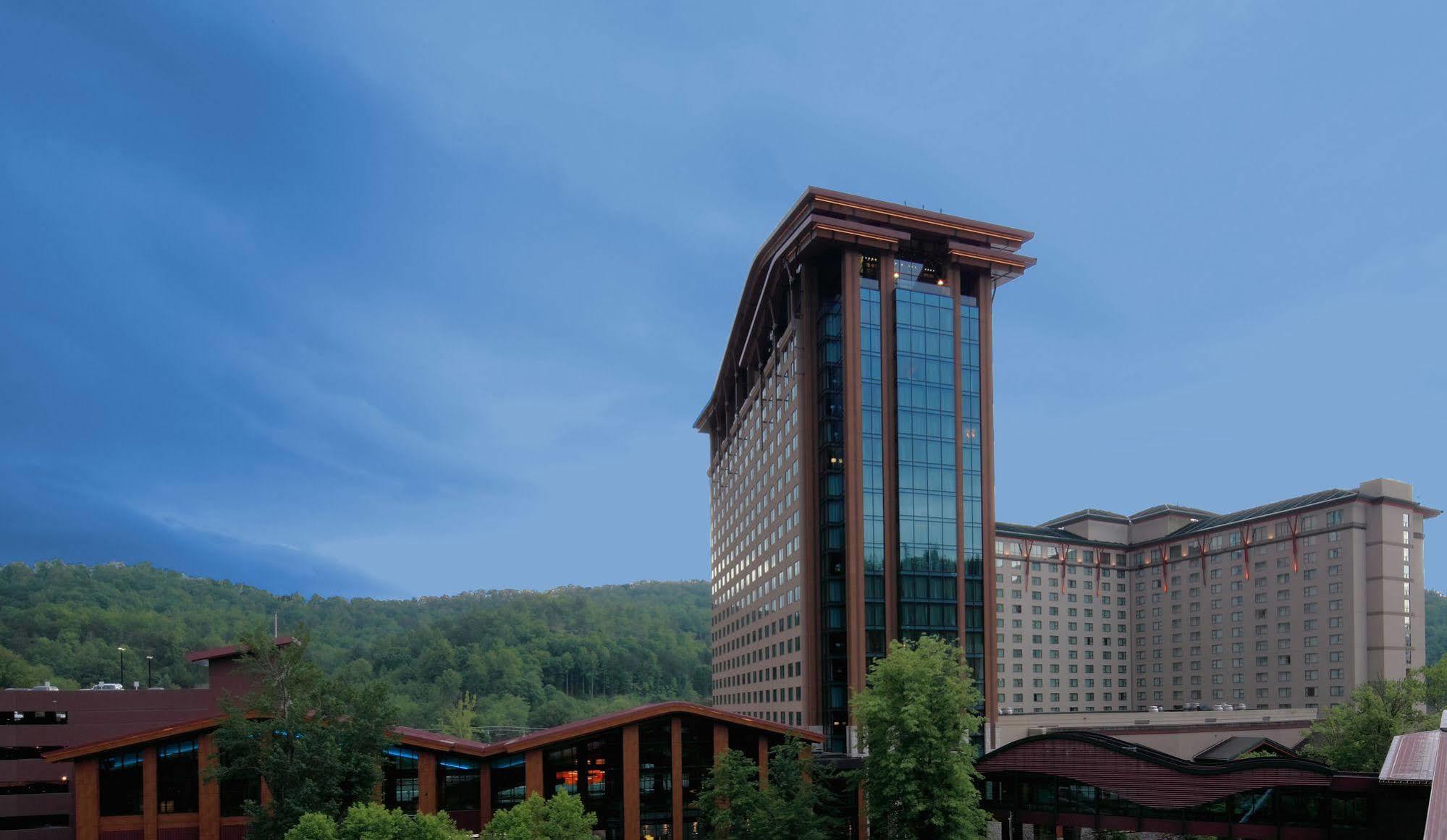 Harrah'S Cherokee Casino Resort Exterior photo